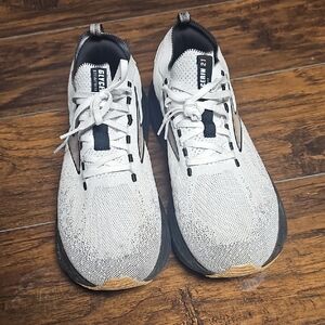 Brooks White and Black Running Shoes